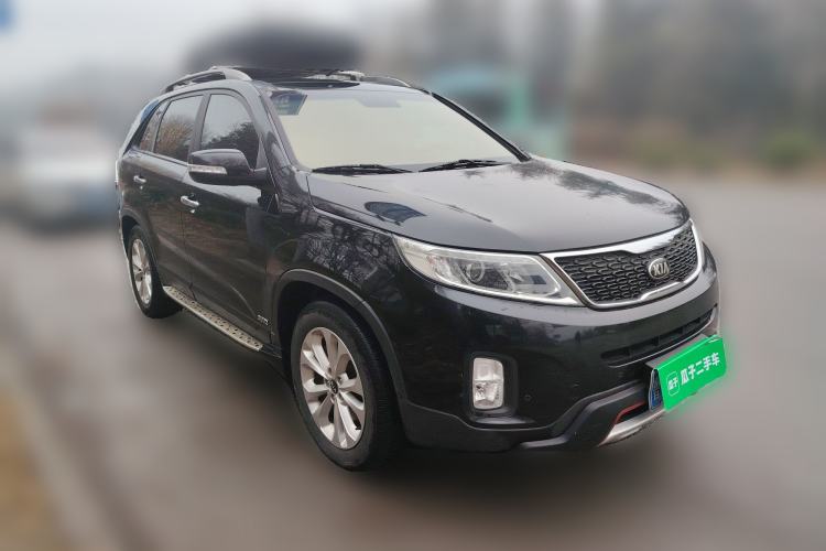 Used Kia Sorento 2013 2.2T 7-seat Diesel Luxury Edition Front Right 45 Deg