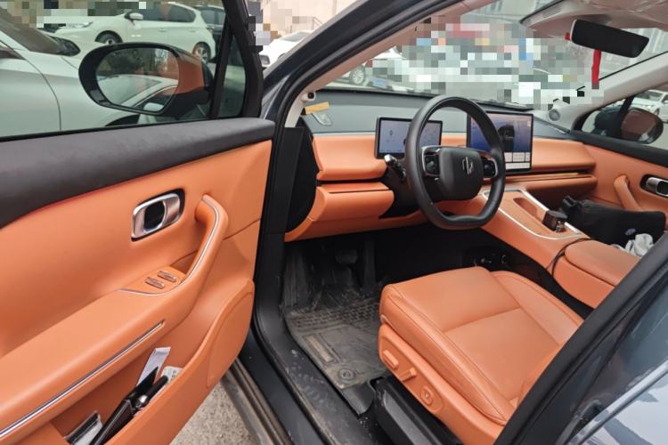 Used Leapmotor C16 2026 Extended-Range 280 LiDAR Zhizun Edition 6 Seats
