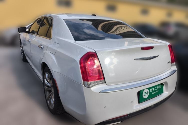 Used Chrysler 300C 2016 3.0L Supreme Edition
