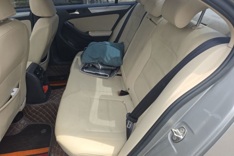 Used Volkswagen Sagitar 2014 Revised Version 1.6L Manual Comfort Edition Left Rear Seat