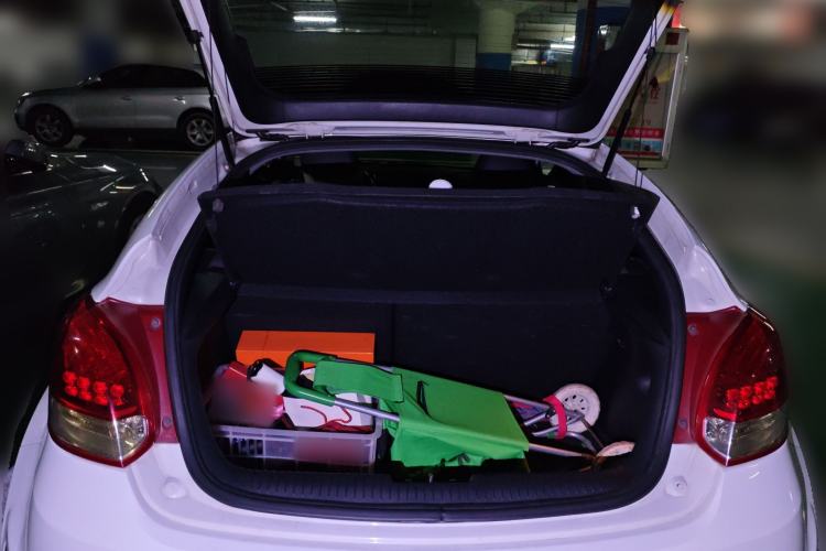 Used Hyundai Veloster 2012 1.6T Automatic Luxury Edition Trunk