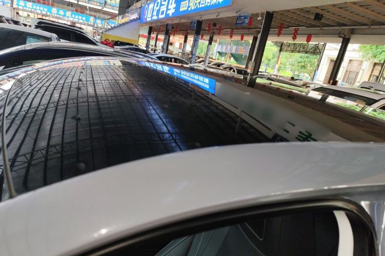 Used Venucia V 2021 260T Idol Edition Roof