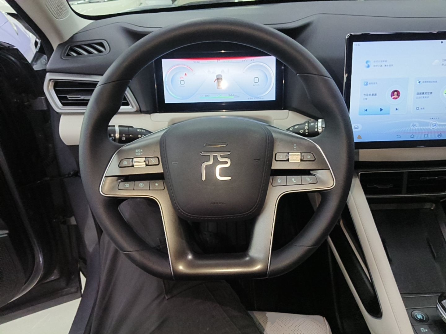 BYD Yuan UP 2024 401KM Leading Edition — снимка 15