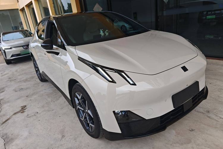 Used Lynk & Co Z20 2025 530 km Range Rear-Wheel Drive Pro