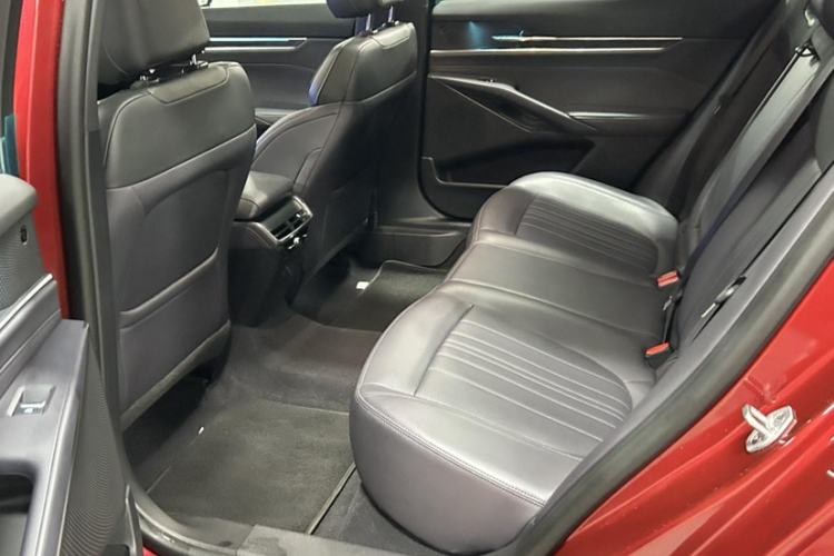 Used Ford Mondeo 2025 2.0T EcoBoost Ultimate Edition Interior 4