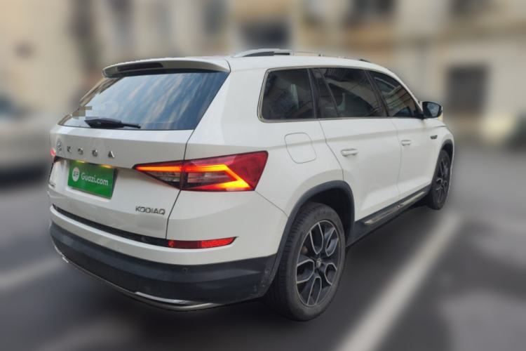 Used Skoda Kodiaq 2019 Facelifted TSI330 7-Seater Two-Wheel-Drive Luxury Enjoyment Edition China VI Standard Rear Right 45 Deg