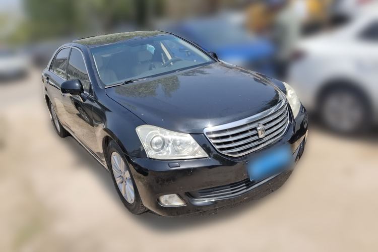 Used Toyota Crown 2010 2.5L Royal Leather Sunroof Edition Front Right 45 Deg