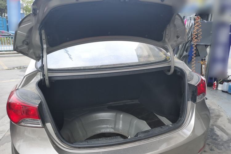 Used Hyundai Elantra (5th Generation / Langdong) 2015 1.6L Automatic Fashion Model