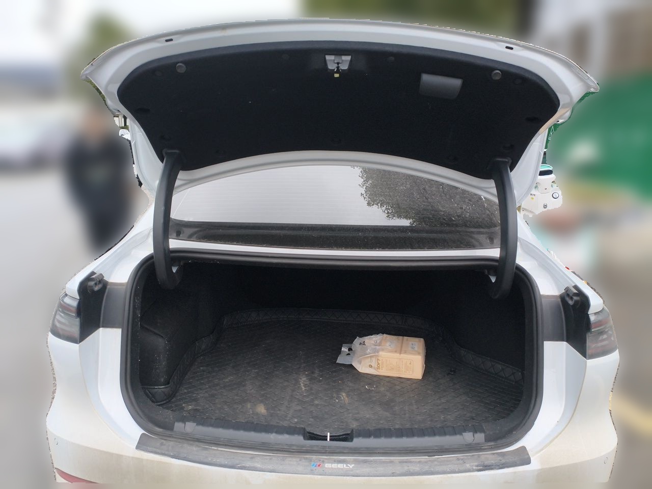 Geely Galaxy A7 2025 Model EM-i 150km Prestige Edition — снимка 19