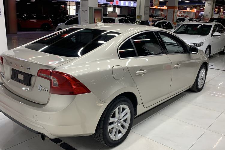 Used Volvo S60 2018 S60L T3 Smart Drive Edition Exterior 3