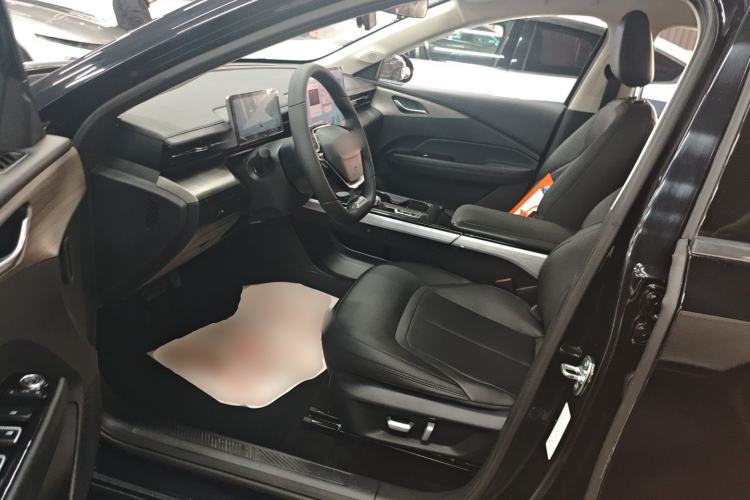 Used Wuling E5 2024 510 km Standard Version Left Front Seat