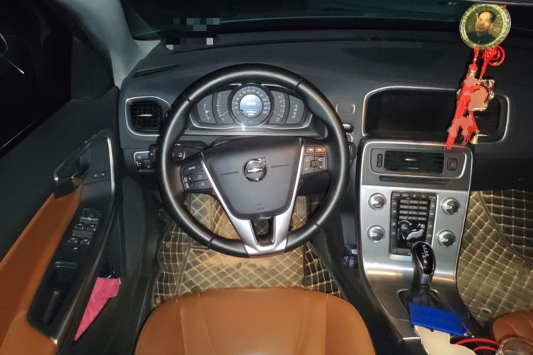 Used Volvo S60 2019 S60L T3 Intelligent Upgrade Edition Steering Wheel