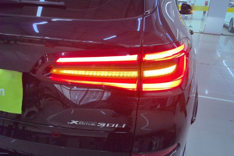 Used BMW X5 2022 Restyled xDrive 30Li Luxury Version M Sport Package
