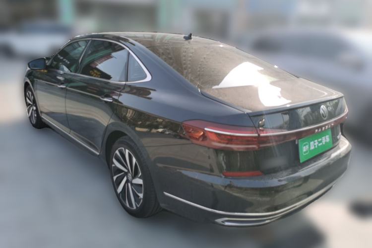 Used Volkswagen Passat 2022 330TSI Starry Luxury Edition Rear Left 45 Deg