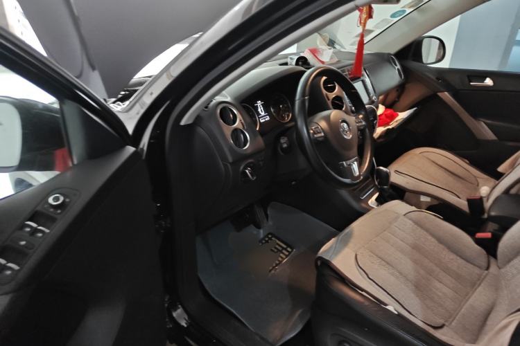 Used Volkswagen Tiguan 2012 1.8TSI Automatic All-Wheel Drive Elite Edition Driver Seat
