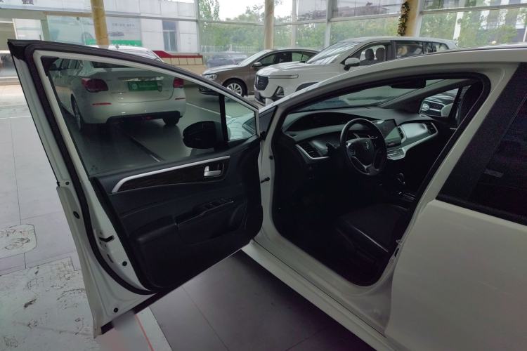 Used Honda Jade 2017 1.8L automatic Comfort version 5 seats
