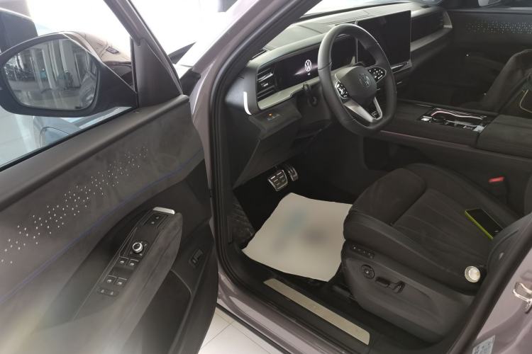 Used Volkswagen Teramont 2025 Tiguan Pro 450TSI Four-Wheel Drive Summit Edition Driver Seat