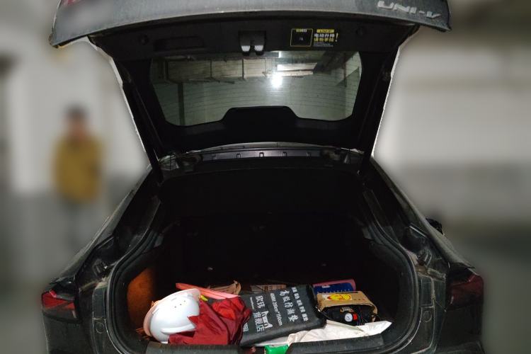 Used CHANGAN UNI-V 2022 1.5T Prestige Version Trunk