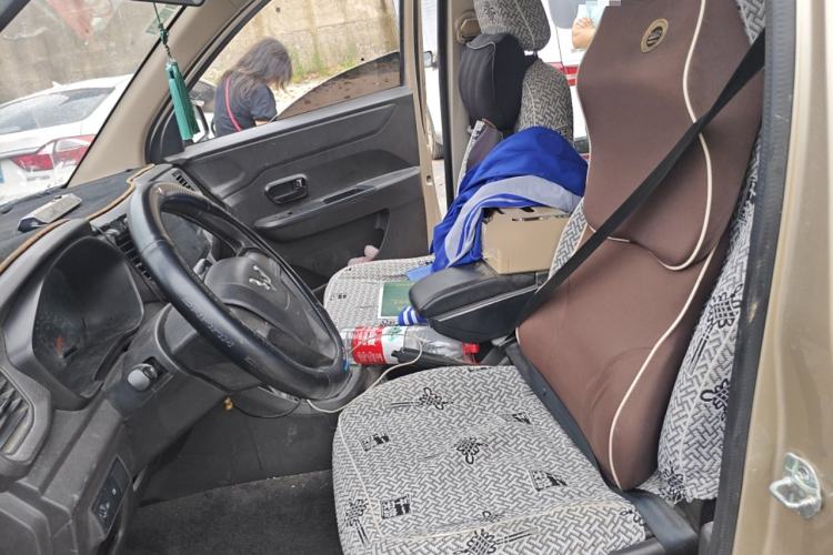 Used Wuling Hongguang V 2019 1.5L Jingqu Version China VI LAR
