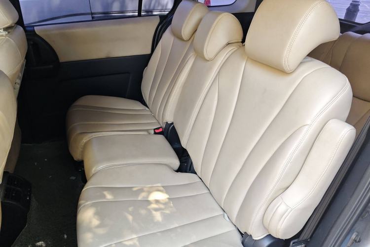 Used Mazda 5 2011 2.0L Automatic Comfort Edition