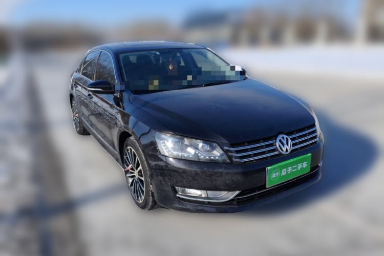Used Volkswagen Passat 2014 1.8TSI DSG 30th Anniversary Edition Front Right 45 Deg