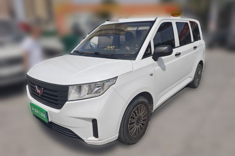 Used Wuling Hongguang PLUS 2019 1.5T Manual Standard Edition 5 Seats