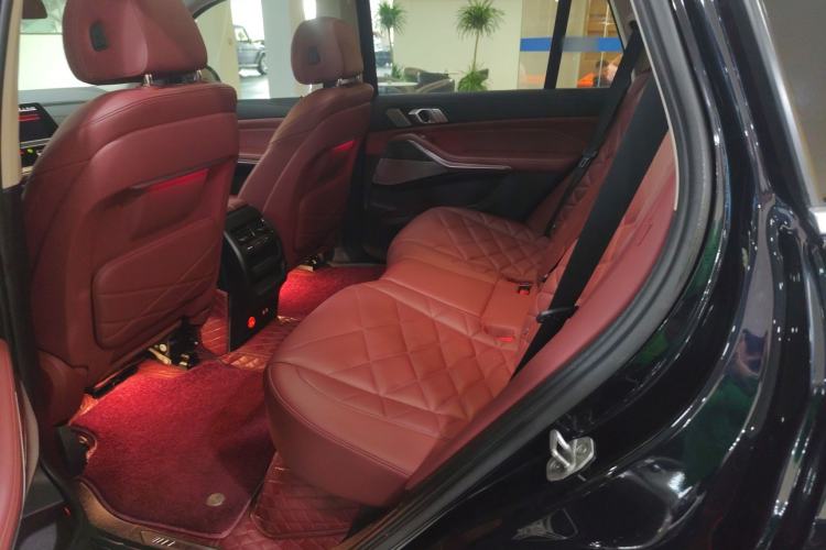 Used BMW X5 2022 Restyled xDrive 30Li Luxury Version M Sport Package
