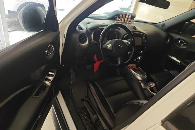 Used Infiniti ESQ 2014 1.6L Spontaneous Edition Driver Seat