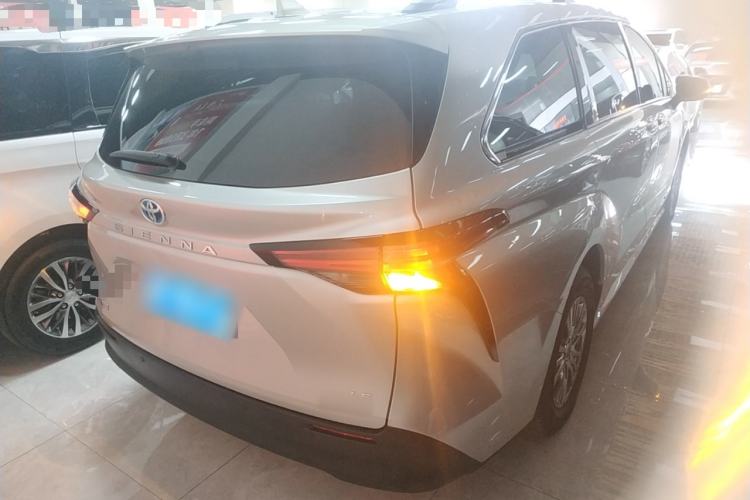 Used Toyota Sienna 2021 2.5L Hybrid Comfort Edition