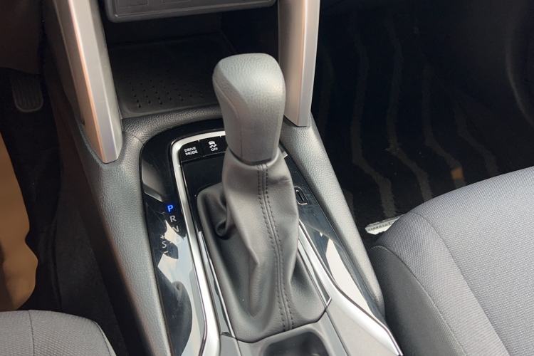 Used Toyota Corolla Cross 2023 Dual-Motor 2.0L Pioneer Edition Gear Lever