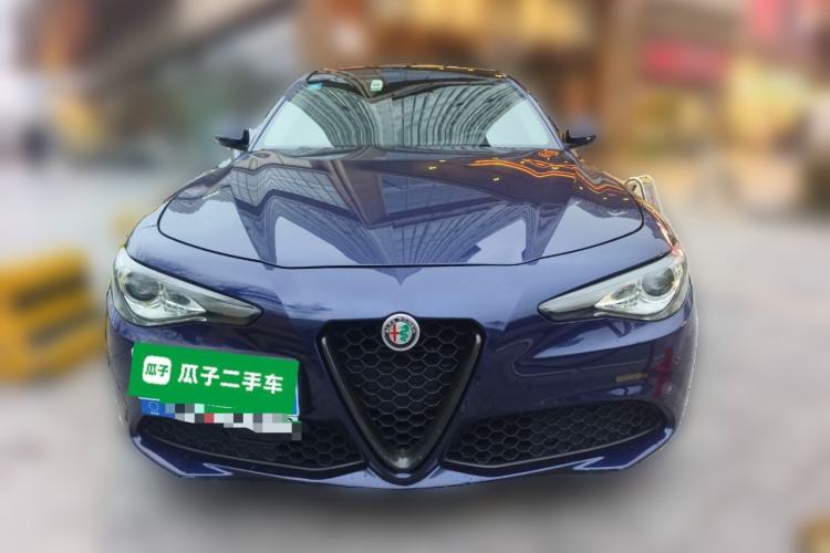 Used Alfa Romeo Giulia 2017 2.0T 280HP Luxury Edition
