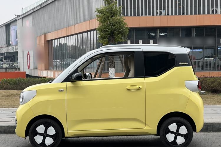 Used Wuling Hongguang MINIEV 2024 3rd Generation 215km Advanced Version
