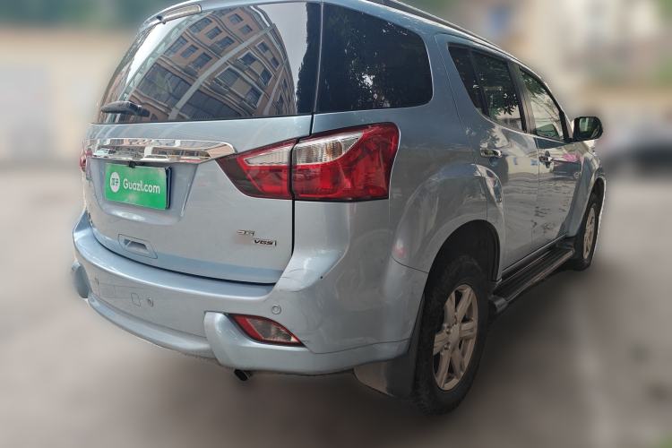 Used Isuzu mu-X 2015 2.5T Two-Wheel Drive Automatic Comfort Touring Model 7 Seats