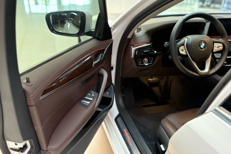 Used BMW 5 Series 2020 525Li Luxury Package
