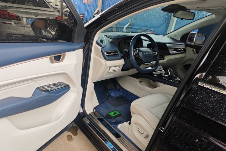 Used Wuling Victory 2023 2.0L DHT Luxury Edition
