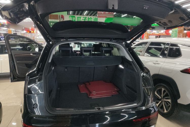 Used Audi Q5L 2022 Updated 45T Luxury Dynamic Version
