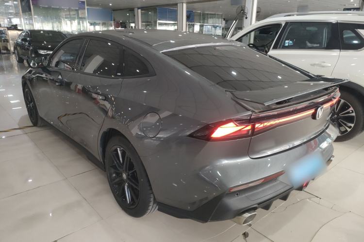 Used Changan UNI-V 2023 1.5T Prestige Model