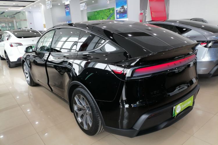 Used Tesla Model Y L 2025 Model Long-Range All-Wheel-Drive Version