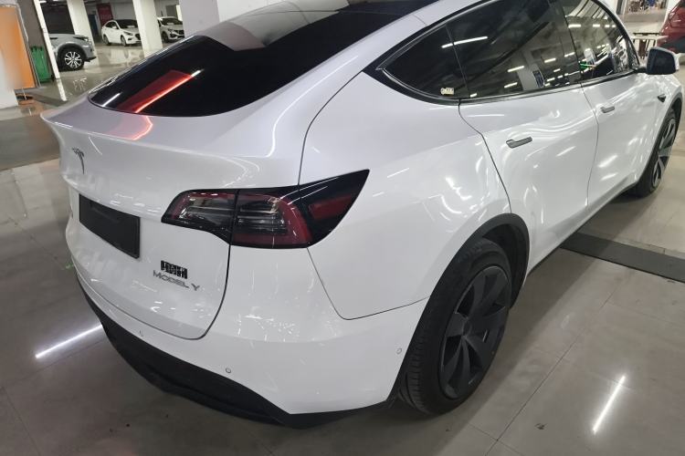 Used Tesla Model Y 2021 Long-Range All-Wheel-Drive Version