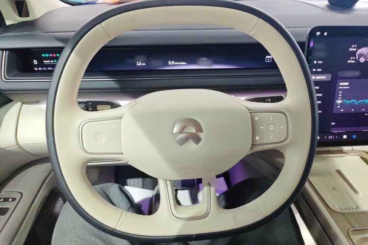Used Nio ES8 2026 Model 6-seat Executive Signature Edition Steering Wheel