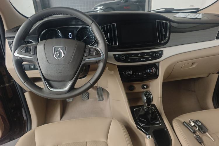 Used Baojun 730 2016 1.5L Manual Luxury Edition 7 Seats
