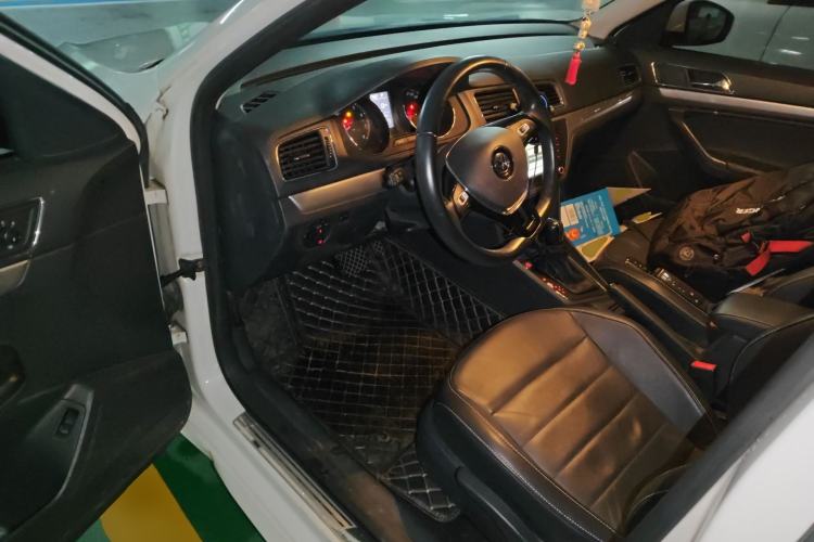 Used Volkswagen Lavida 2017 1.6L Automatic Comfort Edition Driver Seat