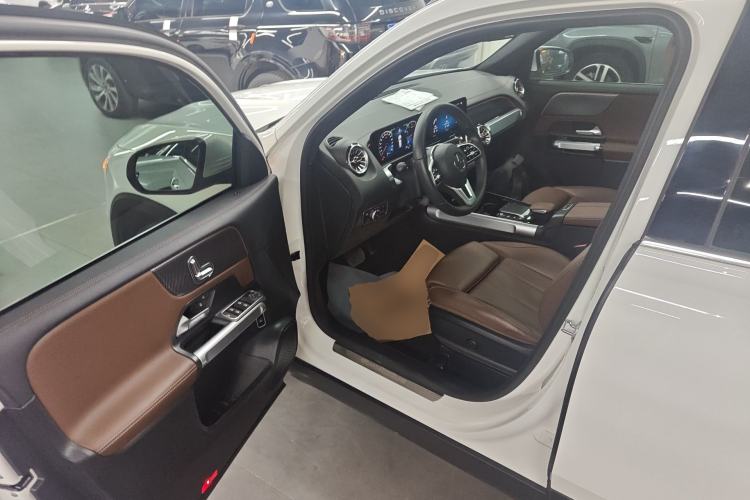 Used Mercedes-Benz GLB 2021 GLB 200 Dynamic Edition Driver Seat