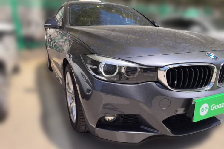 Used BMW 3 Series GT 2019 320i M Sport Front Right 45 Deg