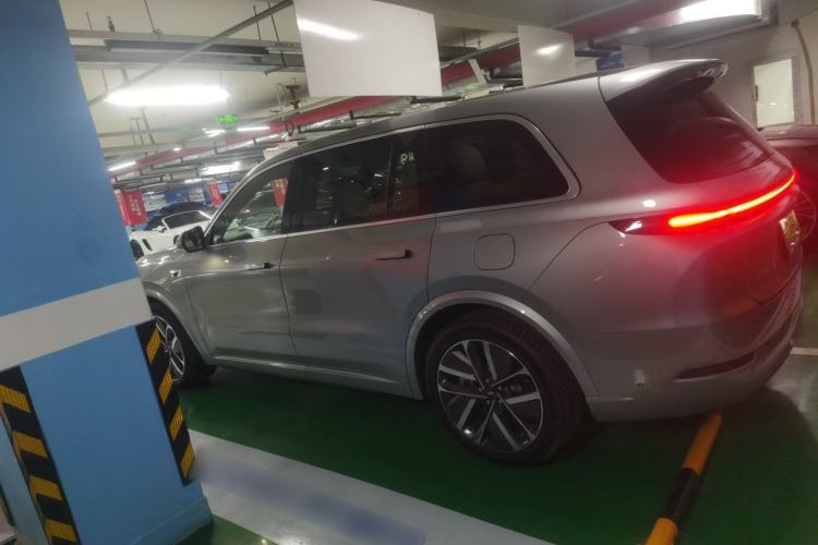 Used Li Auto L9 2022 Max model
