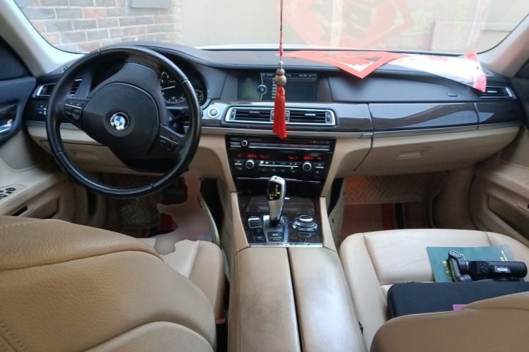 Used BMW 7 Series 2011 730Li Elegant Model Center Console