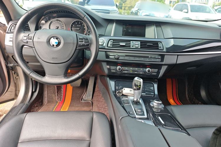Used BMW 5 Series 2014 520Li Elegant Model
