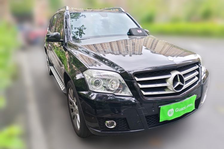 Used Mercedes-Benz GLK-Class 2011 GLK 300 4MATIC Fashion Model Front Right 45 Deg