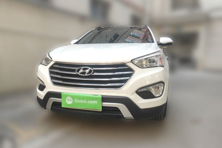 Used Hyundai Grand SantaFe 2013 3.0L 7-Seater Four-Wheel-Drive Comfort Edition Front