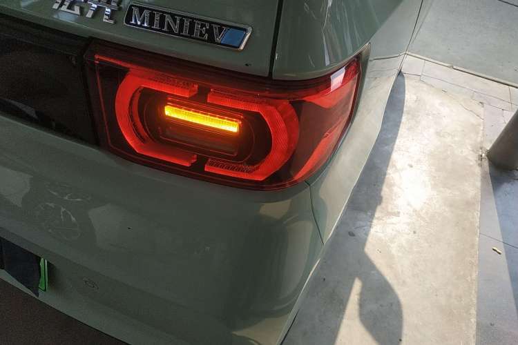 Used Wuling Hongguang MINIEV 2021 Macaron Premium Model – Lithium Iron Phosphate